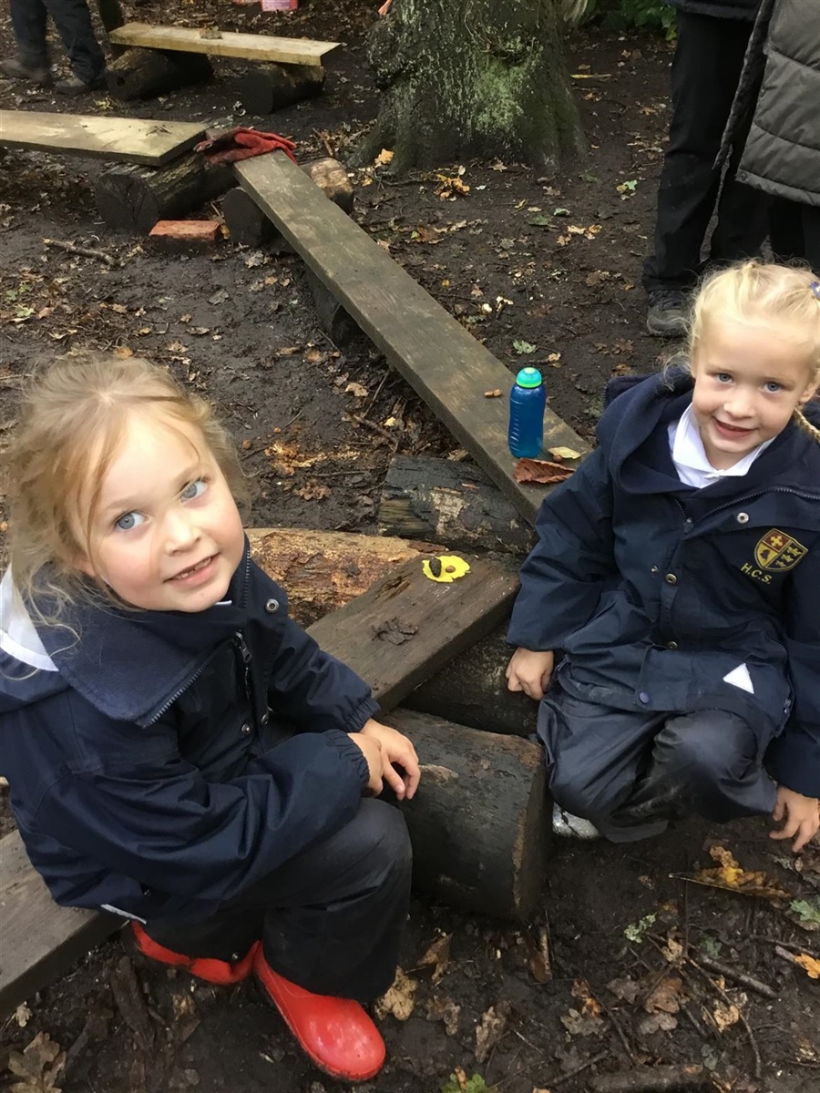Pupils in Year 2 had a wonderful day at Forest School working in teams to complete an autumn treasure hunt.